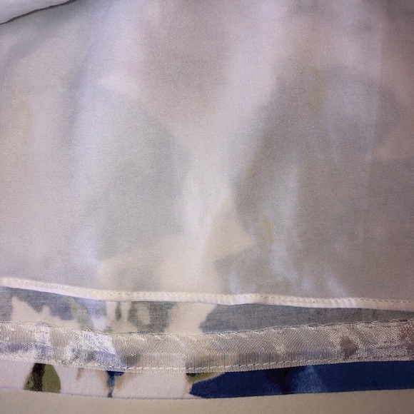 WHBM Floral Sateen Pleated Lined Skirt (2) - Picture 16 of 16